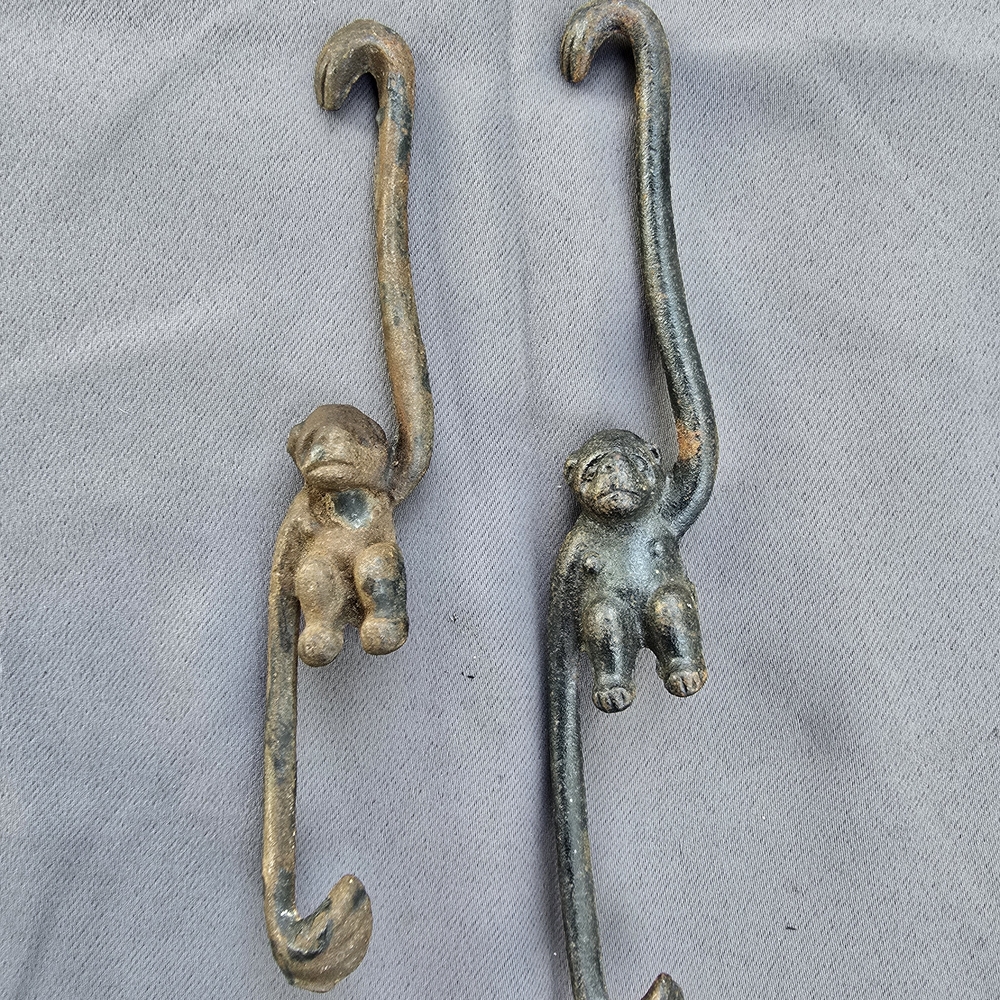 Small Collection Of Cast Iron Items - Picture 7 of 8